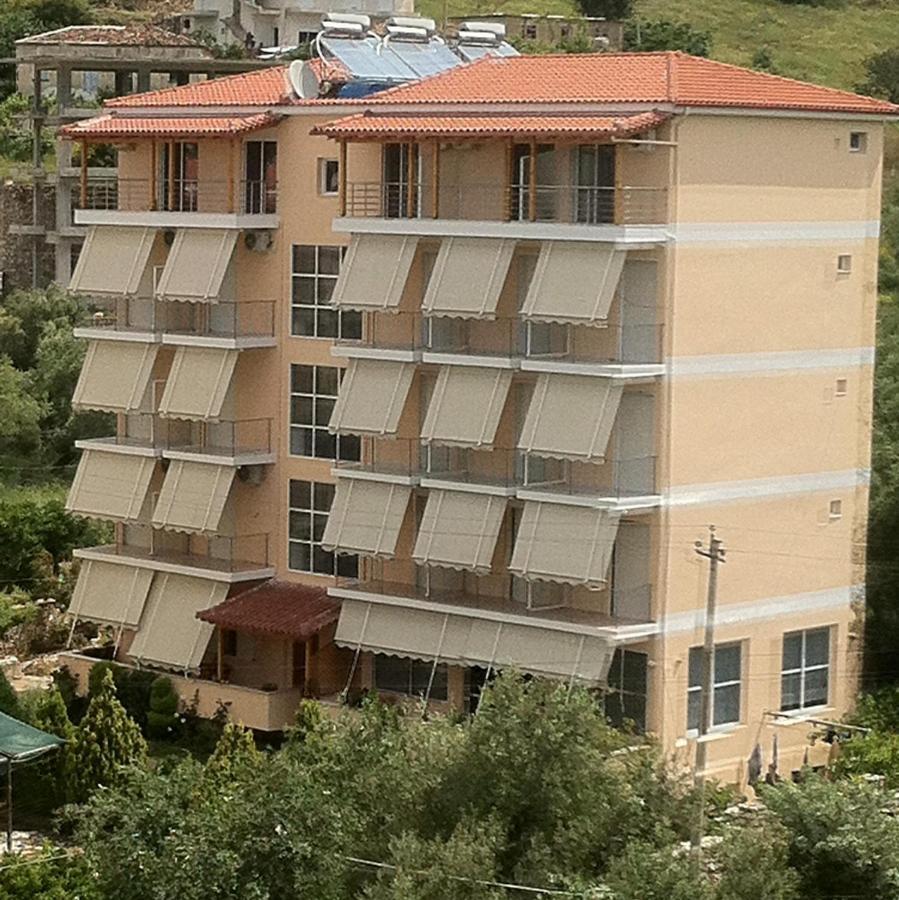 Areti Rooms Hotel Химар Екстериор снимка
