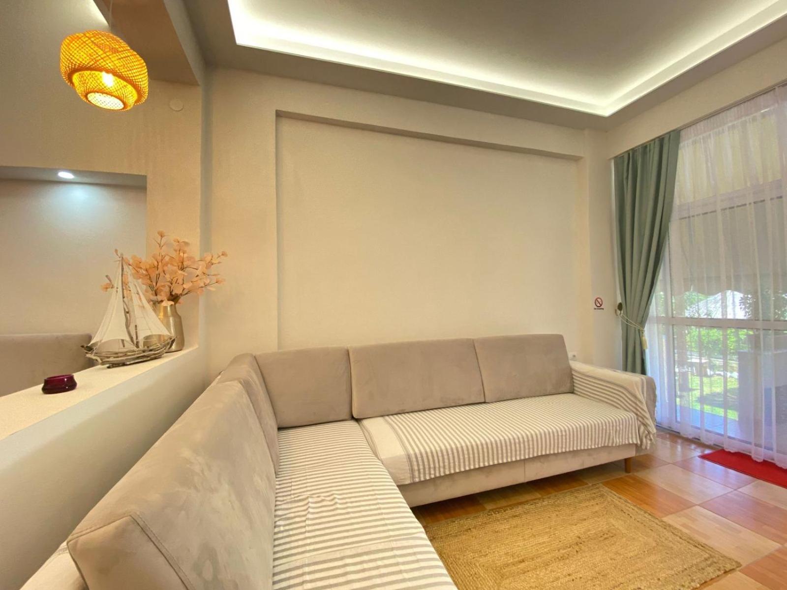 Areti Rooms Hotel Химар Екстериор снимка