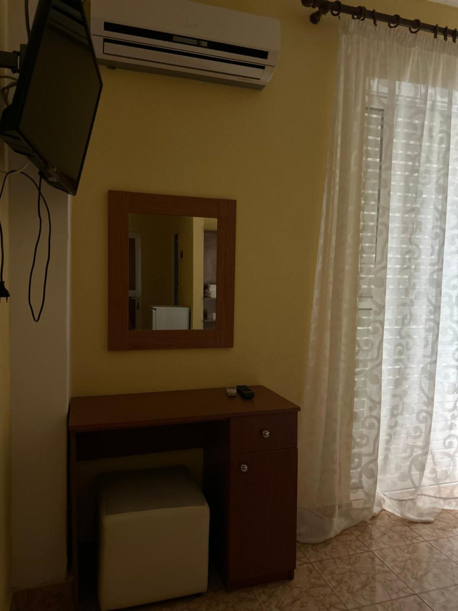 Areti Rooms Hotel Химар Екстериор снимка